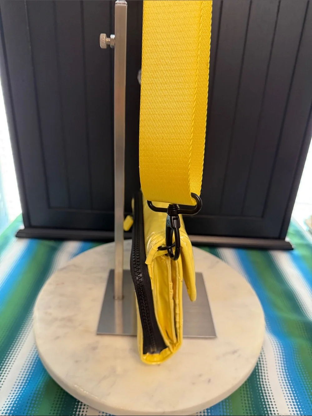 Ihkwip vibrant yellow